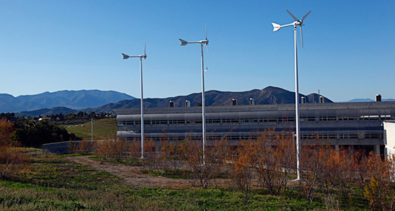 Adif to combine the small wind turbine and photovoltaic energies to generate its energy